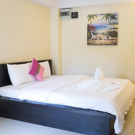 Palm Ville Pass Up Mansion Chonburi Exterior foto