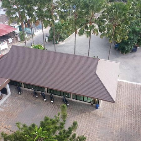 Palm Ville Pass Up Mansion Chonburi Exterior foto