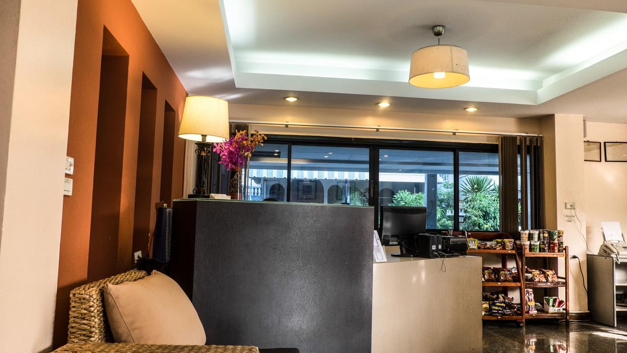Palm Ville Pass Up Mansion Chonburi Exterior foto